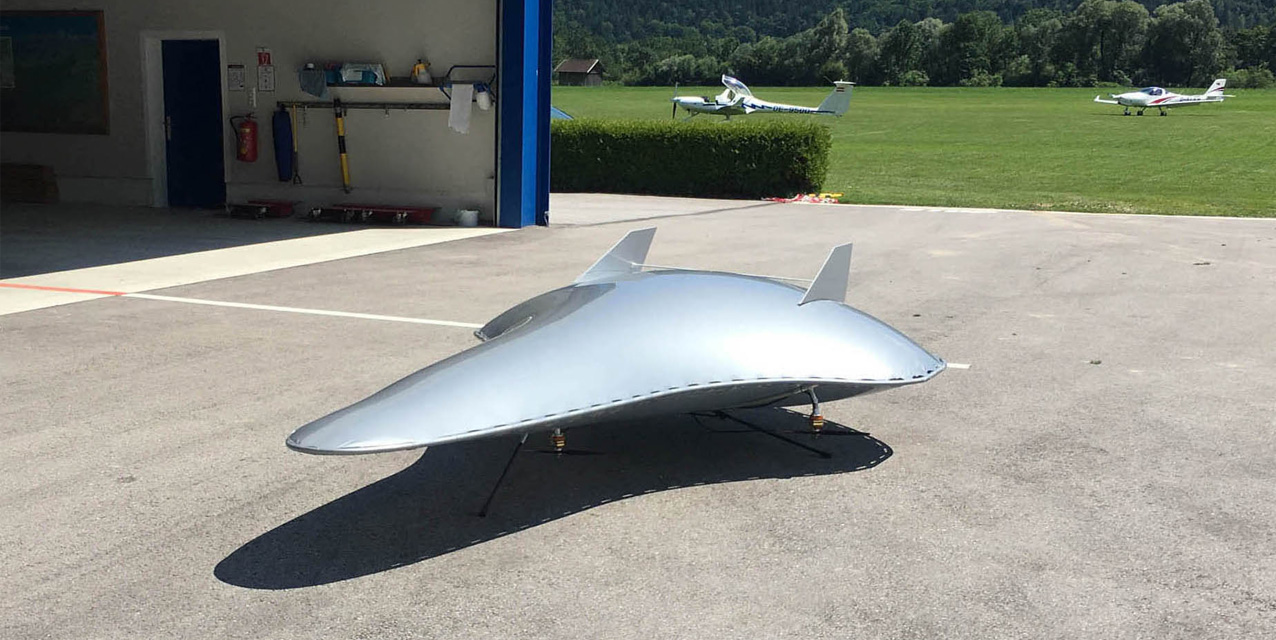 Deep Blue Aviation MX18 Silhouette X nine seater, graphic, flying